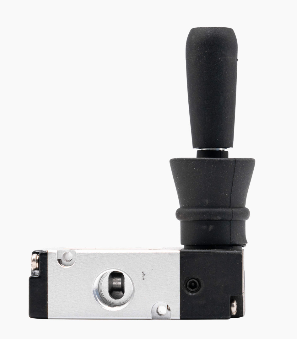 Распределитель с рукояткой 3H210-08